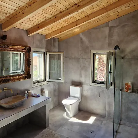 Filia Family And Group Friendly Vacation Villa