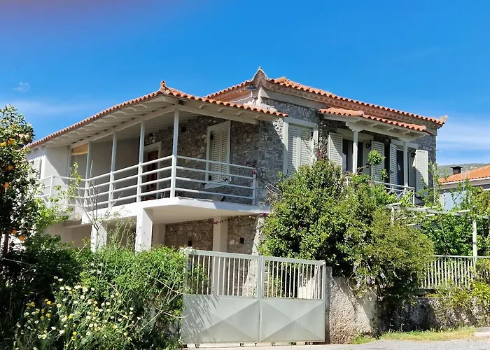 Filia Family And Group Friendly Vacation Villa