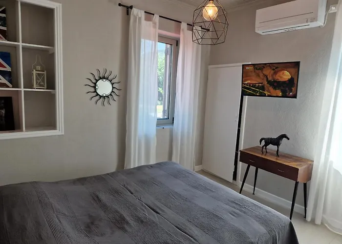 Filia Family And Group Friendly Vacation Villa *